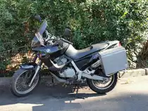 Ein BMW Motorrad mit Transportkisten. Aufgenommen am 15.06.2020 in Berlin.
