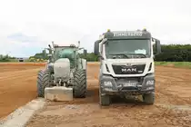 Fendt Vario 930 und MAN TGS am 19.06.20 in Erlensee auf einer Baustelle. Ich durfte durch nachfragen Fotos machen die Stelle war nicht eingezäunt 