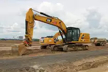 CAT 330 am 19.06.20 in Erlensee auf einer Baustelle. Ich durfte durch nachfragen Fotos machen die Stelle war nicht eingezäunt 