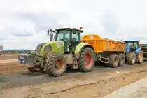 Claas Axion 810 am 19.06.20 in Erlensee auf einer Baustelle. Ich durfte durch nachfragen Fotos machen die Stelle war nicht eingezäunt