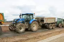 New Holland T7.190 am 19.06.20 in Erlensee auf einer Baustelle. Ich durfte durch nachfragen Fotos machen die Stelle war nicht eingezäunt