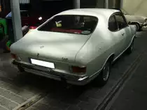 Heckansicht eines Opel Kadett B Coupe der Modelljahre 1971 bis 1973. Alte Dreherei in Mülheim an der Ruhr am 21.06.2020.