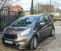 Brauner Kia Venga gesehen in Januar, 2020.