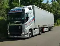 Volvo FH 500 am 25.06.2020 in Chemnitz Planitzwiese fotografiert mit Nokia 3.2 und bearbeitet mit Paint.