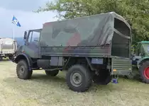 =Unimog steht bei der Oldtimerausstellung in Uttrichshausen. 07-2019