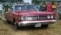 =Mercury Monterey rollt bei der Oldtimerausstellung in Uttrichshausen über das Ausstellungsgelände. 07-2019