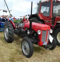 =Ferguson, Bj. 1952, 27 PS, steht bei der Oldtimerausstellung in Uttrichshausen, 07-2019
