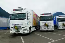 DAF und Volvo von Krummen Kerzers am 26.6.16 beim Trucker Festival Imterlaken.