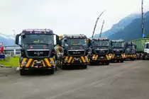 Vier MAN und ein Steyr Kipper von Eicher am 26.6.16 beim Trucker Festival Interlaken.