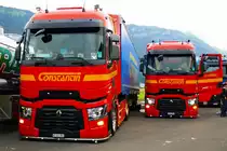 Zwei Renault Sattelzüge von Constantin am 26.6.16 beim Trucker Festival Interlaken.