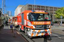 Feuerwehr Frankfurt Rüstwagen Schiene 1 am 01.07.20 in Frankfurt am Main Hbf bei einer Straßenbahn Entgleisung 