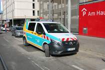 VGF Mercedes Benz Vito ELW Fahrstromtechnik am 01.07.20 in Frankfurt am Main Hbf bei einer Straßenbahn Entgleisung 