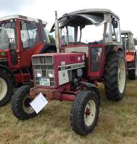 =IHC 633 steht bei der Oldtimerausstellung in Uttrichshausen im Juli 2019