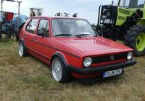 =VW Golf I, steht bei der Oldtimerausstellung in Uttrichshausen im Juli 2019