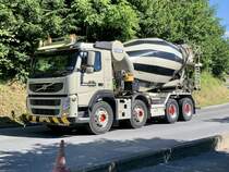 Volvo FM Betonmischer von Daepp Beton am 30.6.20 in Kiesen.