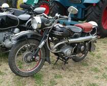 =Adler M 150, steht bei der Oldtimerausstellung in Uttrichshausen im Juli 2019