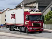 Scania R410 Sattelzug in Sassnitz am 09.07.2020