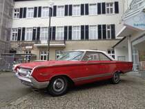 Mercury Marauder Parklane Fastback aus dem Modelljahr 1964. In diesem Modelljahr war die Modellreihe Marauder Parklane das Topmodell der Marke aus dem Ford Konzern. Darunter rangierte die Modellreihe Montclair und das Basismodell war der Monterey. Ein solches Modell war ab US$ 3127,00 zu haben. Das Modell war mit zwei verschiedenen V8-Motoren lieferbar: 6391 cm³ mit 250 PS, 268 PS, 300 PS und 330 PS oder 6997 cm³ mit 410 PS oder 425 PS. Kettwiger Oldtimerfrühling am 01.05.2017.