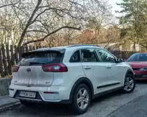 Kia Niro Ecohybrid von hinten fotografiert in Januar, 2020