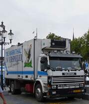 Scania 93 M, Khllaster gesehen auf dem Markt in Maastricht. 17.07.2020