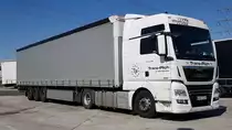 =MAN TGX-Sattelzug von TRANS-PLICH steht im April 2020 auf einem Rastplatz an der A 3