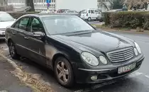 Mercedes-Benz E-Klasse W211 (Januar, 2020).