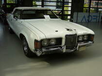 Mercury Cougar XR7 Convertible aus dem Modelljahr 1973. Angetrieben wird der  Berglöwe  von einem V8-Motor mit einem Hubraum von 5769 cm³ und einer Leistung von 270 PS. Classic Remise Düsseldorf am 19.07.2020.