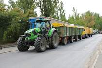 Deutz Fahr 6215 am 25.07.20 in Frankfurt Osthafen