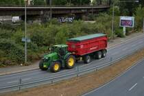 John Deere 6250R am 25.07.20 in Frankfurt am Main