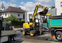 =Yanmar 75 W der Peegut-Gruppe, eingesetzt auf einer Baustelle in Hünfeld im Juli 2020