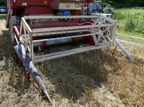 Mähdrescher  IHC 321 , Blick auf das 3m breite Schneidwerk für Getreide, Juli 2020