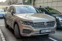 VW Touareg fotografiert in Februar, 2020.