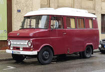 =Opel Blitz steht im Oktober 2019 im Hafengebiet von Lindau