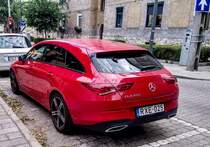 Rückansicht: Mercedes-Benz CLA Shooting Brake, gesehen in Februar, 2020.