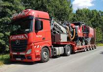 =MB Actros der Firma KUTTER mit Schwerlasthänger und verlasteter Sanierungsfräse, 07-2020
