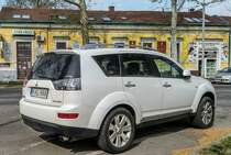 Mitsubishi Outlander Mk2, gesehen in April, 2020.