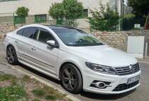 VW Passat CC R-Line, gesehen in April, 2020.