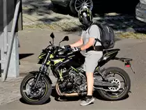 Kawasaki Z 650, Modell 2020. Aufgenommen am 7. August 2020 in Wetzikon, Kanton Zürich, Schweiz