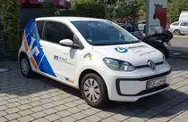 =VW UP der LEBENSHILFE steht im August 2020 in Hünfeld