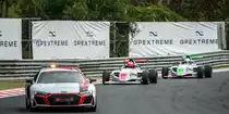 Audi R8 Leading car und Renault F2 Formelwagen auf dem Hungaroring beim Blacpain GT Series (September, 2019)