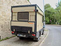 Heckpartie eines BREMACH Allrad an der Mauer des zukünftigen Buga Geländes 2021 in Erfurt, gesehen am 28. Augsut 2020.