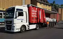 =MAN TGX der Spedition FINSTERWALDER steht zur Entladung in Hünfeld im August 2020