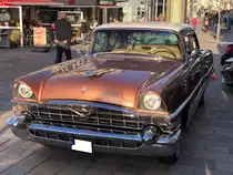 Frontansicht eines Packard Series 5670 Executive Sedan aus dem Modelljahr 1956. Insel Sylt im September 2020.