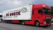 =DAF XF mit einem Sattelauflieger der Firma DE SOETE, 08-2020