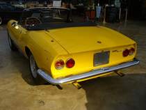 Heckansicht eines Finat Dino 2000 Spider im Farbton giallo positano. Classic Remise Düsseldorf am 17.09.2020.