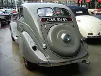 Heckansicht eines Peugeot 402 Legere von 1938. Classic Remise Düsseldorf am 17.09.2020.