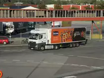 Auf dem Weg zur Fähre war,am 18.September 2020,dieser Mercedes Benz Sattelzug in Ystad.