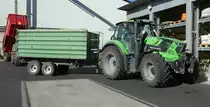 =Deutz-Fahr Agrotron 6165 bei der Getreideanlieferung auf dem Betriebshof der Raiffeisen-Warenzentrale in Hünfeld, Juli 2020