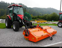 Traktor vom Typ  TYM T503 HST am Strassenrand in Saland ausgestellt am 20.09.2020