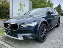 Volvo V90 Cross Country 2020 am 27.9.20 bei einem Volvo Händler in Thun.